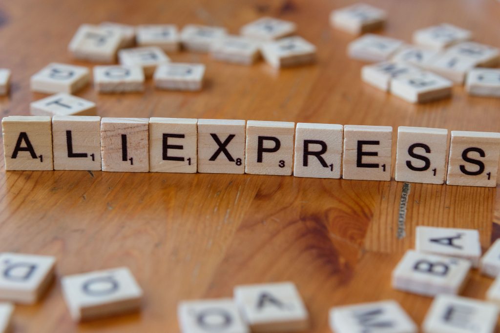 How many words make up a short tail keyword?